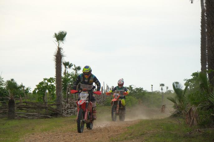 Após dois dias de provas, competição nas motos está acirrada no Rally Cerapió 2022